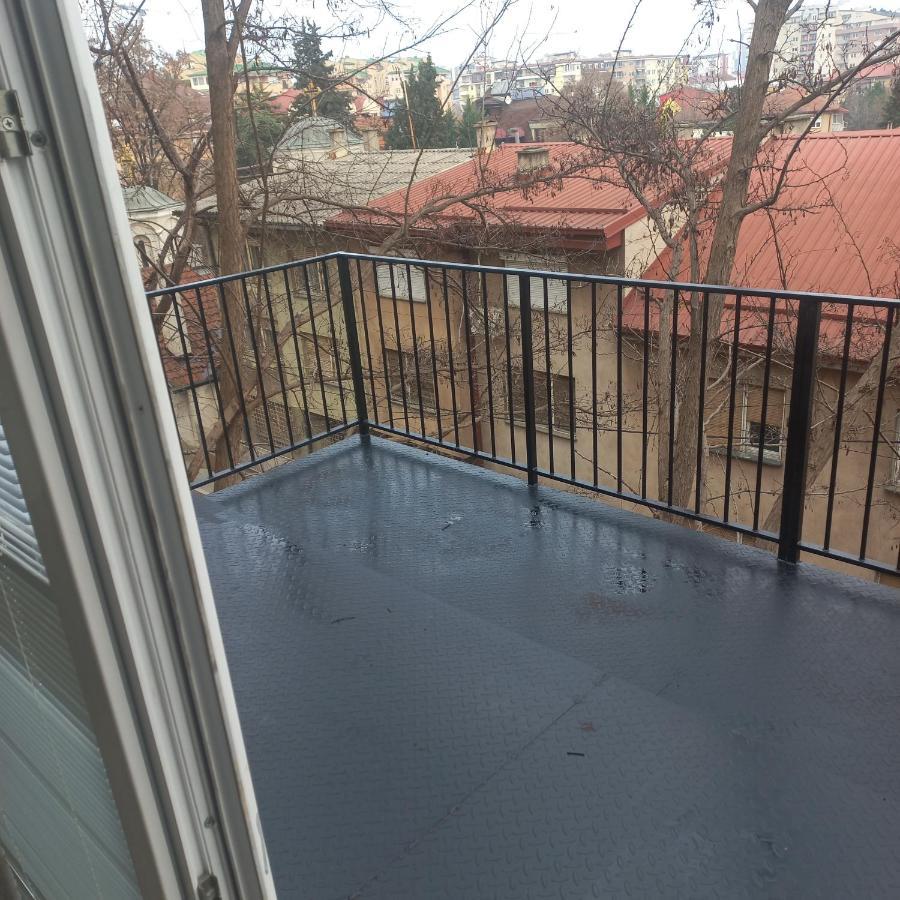 Lovely 1- Bedroom Condo Close To Downtown Skopje Exterior photo